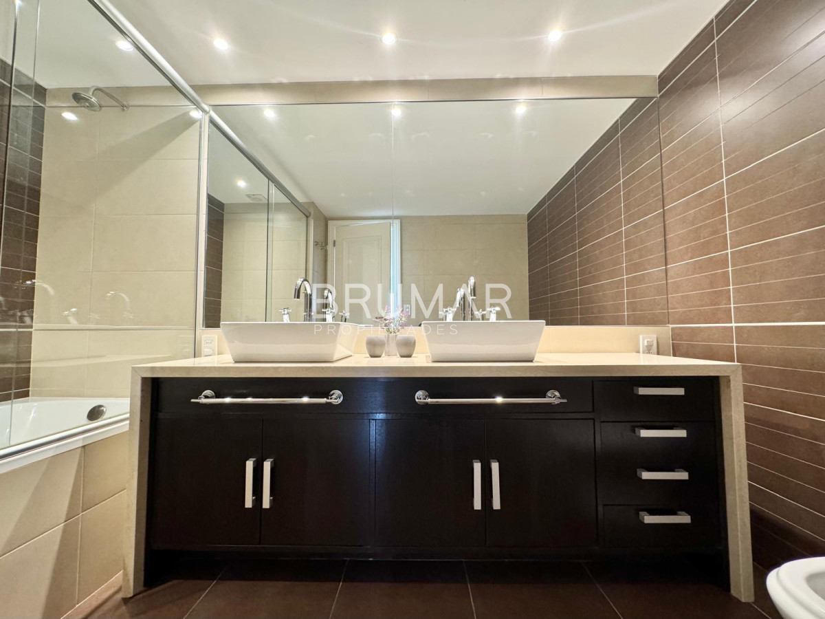 Apartamento ID.247 - Apartamento en Venta de Dos Dormitorios en Península