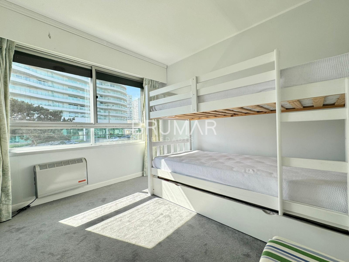 Apartamento ID.230 - Alquiler de temporada apartamento Punta del Este mansa 3 dormitorios 