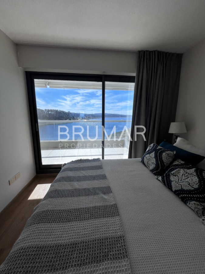 Apartamento ID.818 - Penthouse en venta 3 dormitorios y 3 baños 