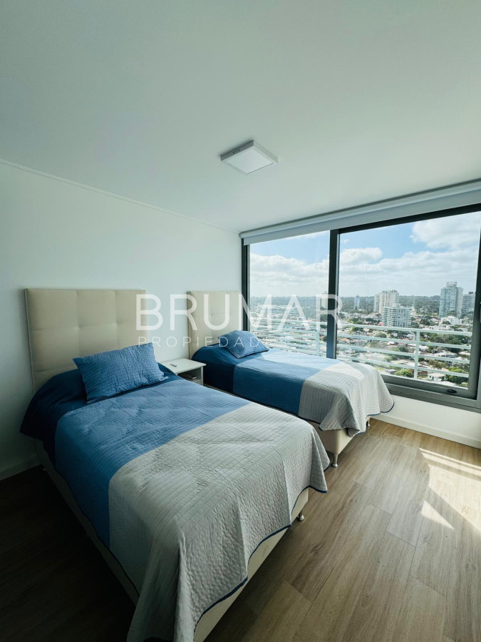 Apartamento ID.133 - Exclusivo apartamento de 3 dormitorios, terraza súper amplia y la mejor vista al mar.