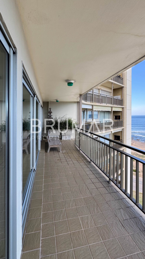 Apartamento ID.495 - Venta apartamento 3 dormitorios mas servicio completo con excelentes vistas