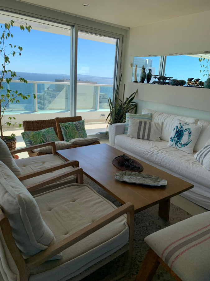 Penthouse en venta 2 dormitorios y ascensor privado