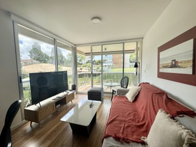 Apartamento en Venta de Dos Dormitorios Playa Mansa