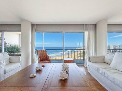 Venta apartamento 3 dormitorios mas servicio completo con excelentes vistas