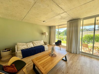Apartamento en Venta de Dos Dormitorios Playa Mansa