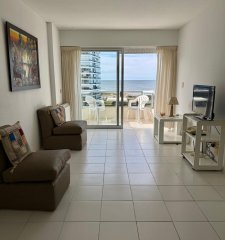 Apartamento 1 dormitorio con vista al mar
