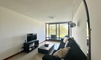 Apartamento en Venta de Dos Dormitorios Playa Brava