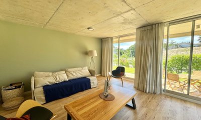 Apartamento en Venta de Dos Dormitorios Playa Mansa