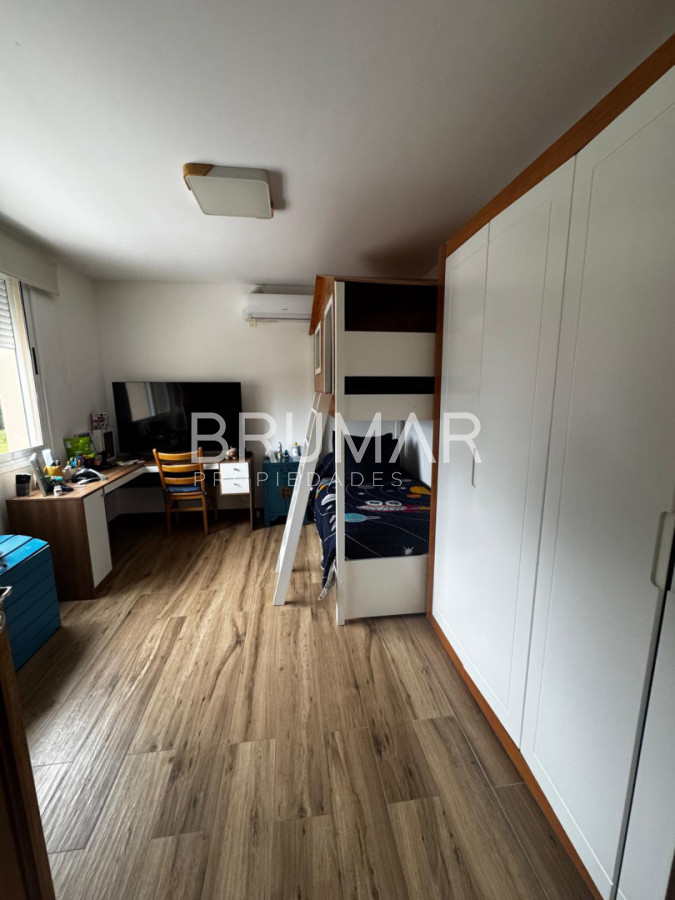 Casa ID.940 - CASA MUY AMPLIA  Y COMODA BARRIO PRIVADO