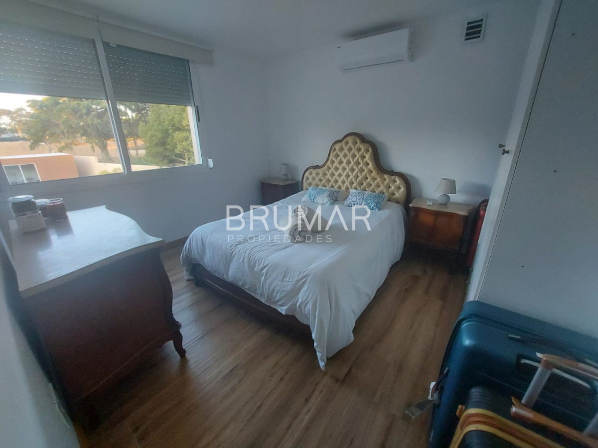 Casa ID.940 - CASA MUY AMPLIA  Y COMODA BARRIO PRIVADO