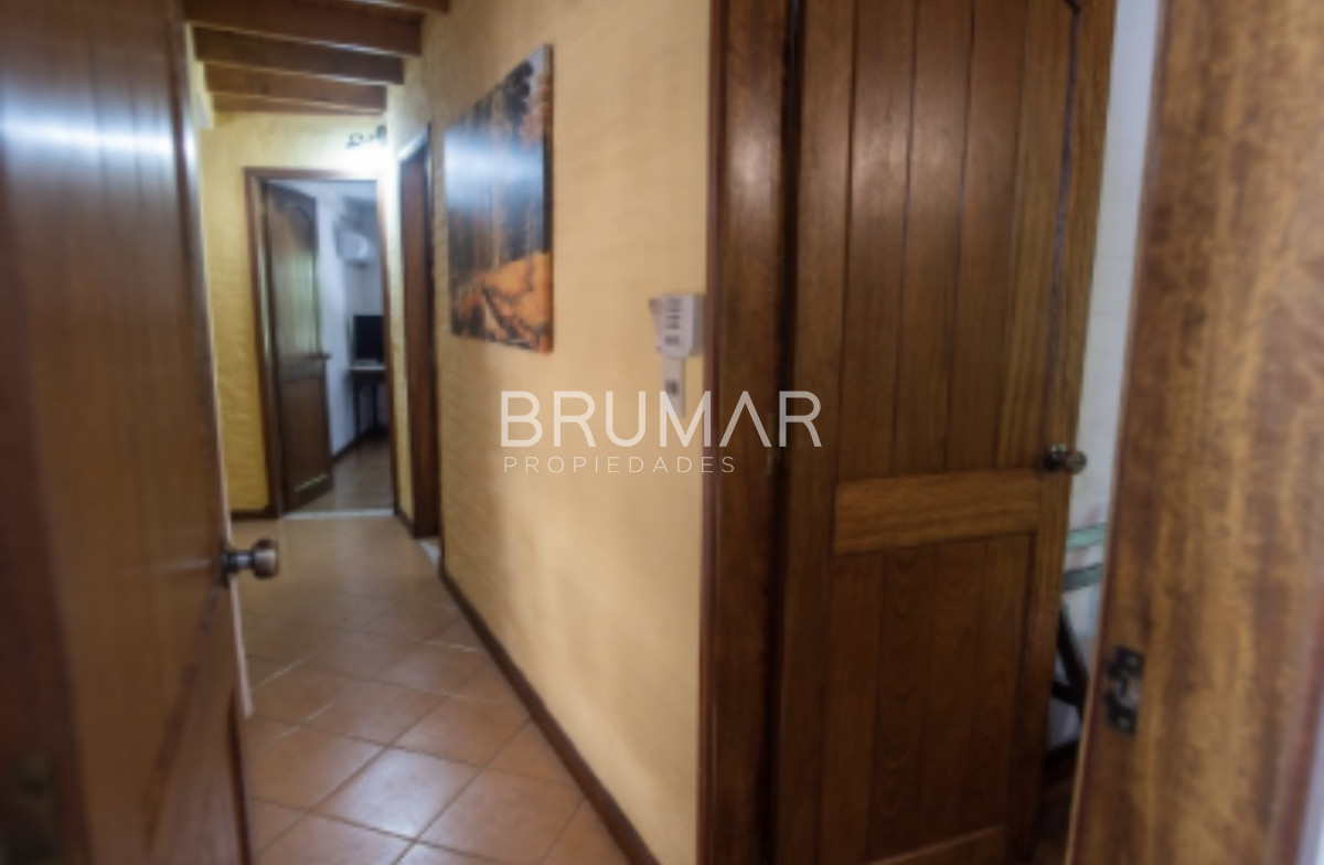 Casa ID.654 - Venta casa Beverly Hills 5 dormitorios