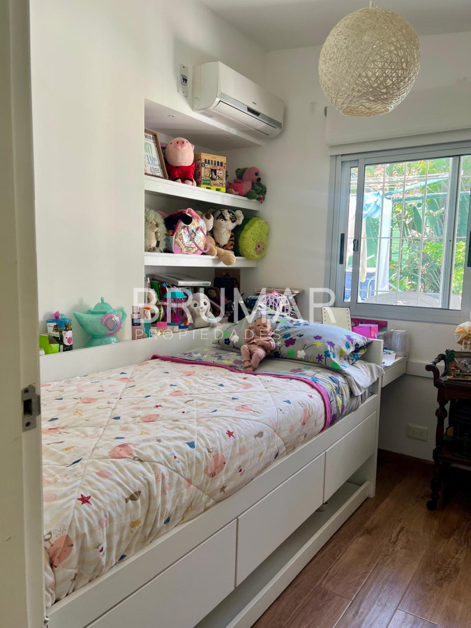 Casa ID.662 - Alquiler de verano playa mansa 4 dormitorios