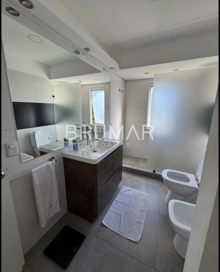 Casa ID.720 - Casa alquiler anual 3 dormitorios a dos cuadras de la playa 