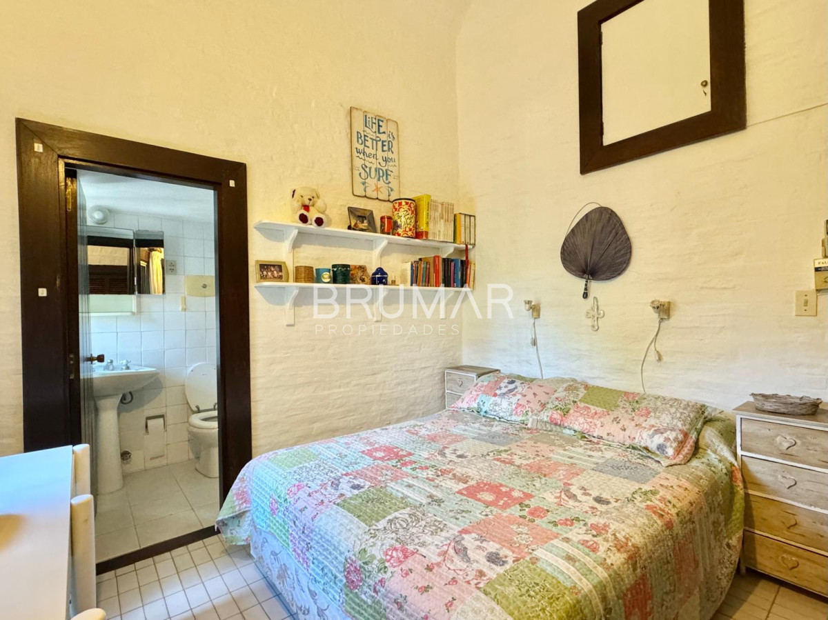Casa ID.438 - Casa en venta de siete dormitorios en Punta del Este