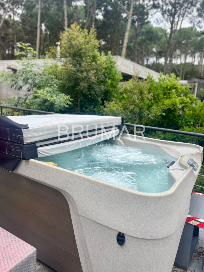 Casa ID.686 - Casa en venta y alquiler anual 2 dormitorios 