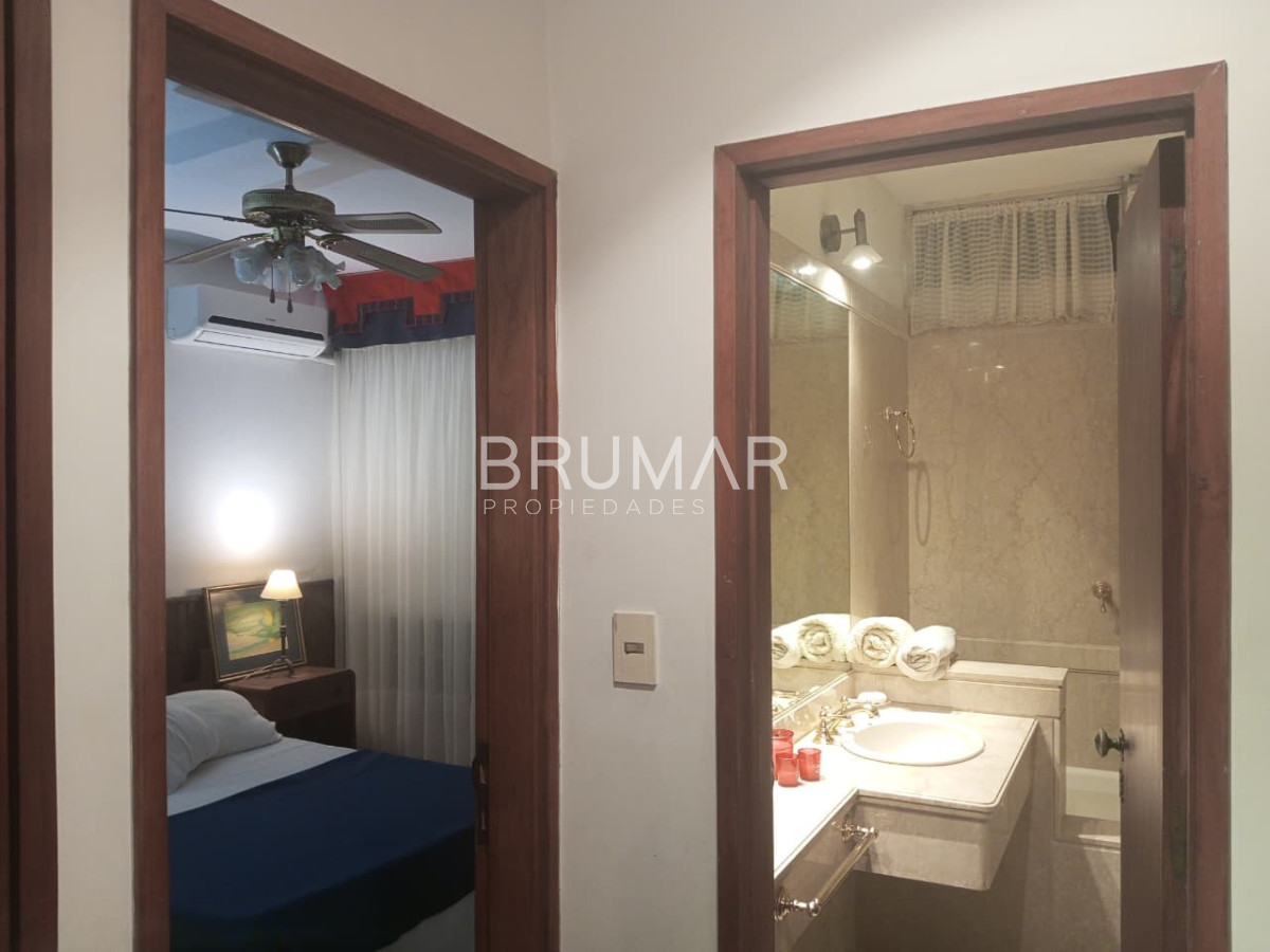 Casa ID.776 - Alquiler playa mansa casa capacidad para 12 personas