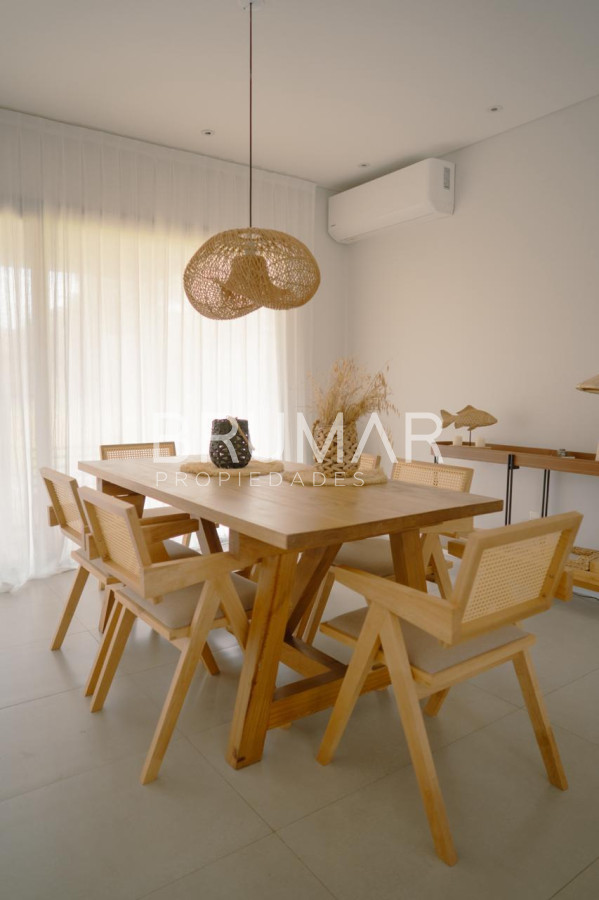 Casa ID.224 - Moderna casa minimalista en espectacular zona de San Rafael, 3 dormitorios.