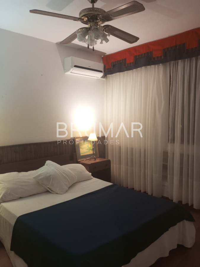 Casa ID.776 - Alquiler playa mansa casa capacidad para 12 personas