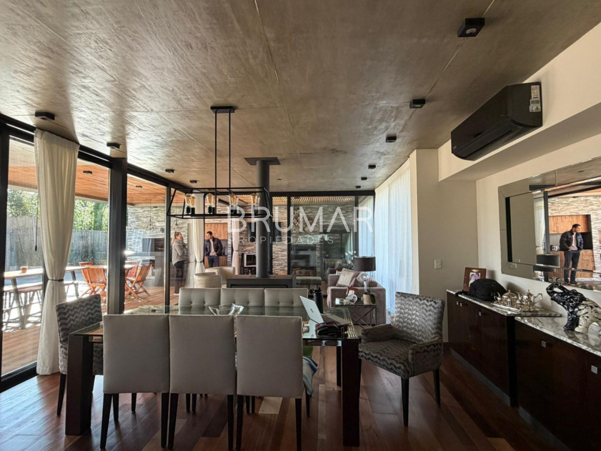 Casa ID.944 - EXCLUSIVA CASA EN LA BARRA