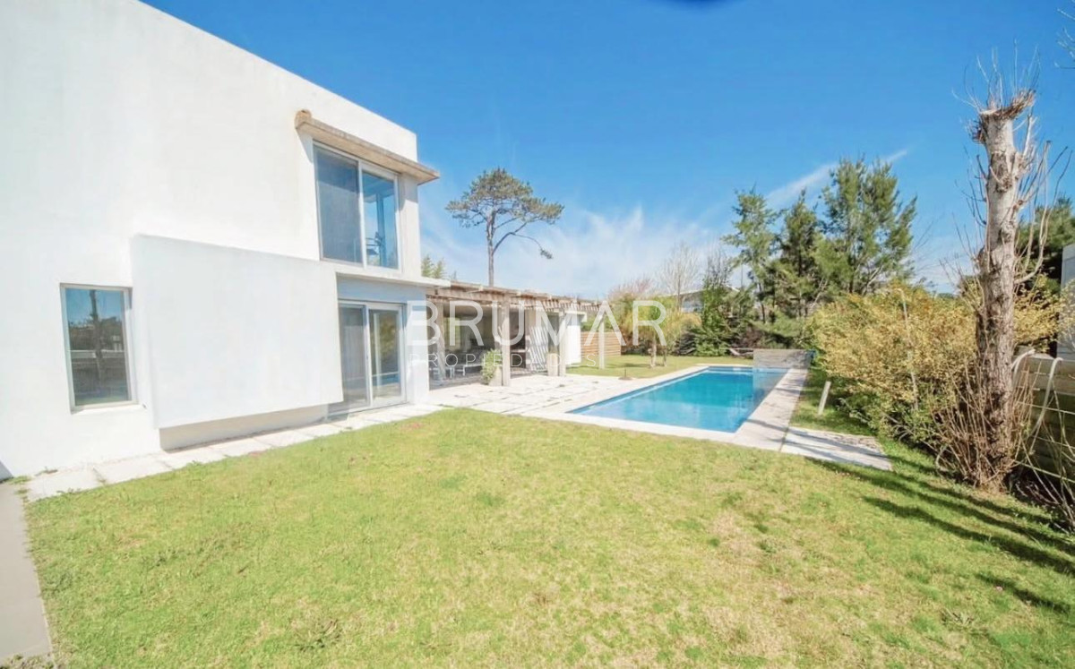 Casa ID.466 - Venta casa en barrio privado 4 dormitorios