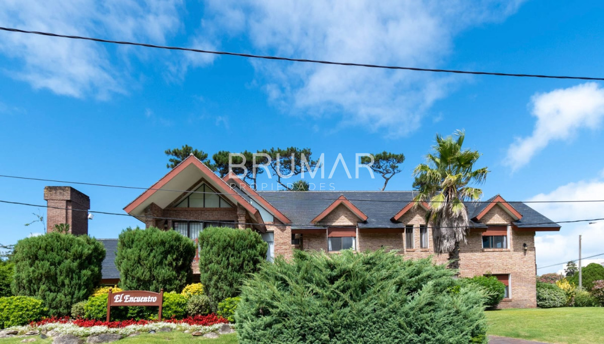 Casa ID.145 - Casa en venta 8 dormitorios en playa mansa