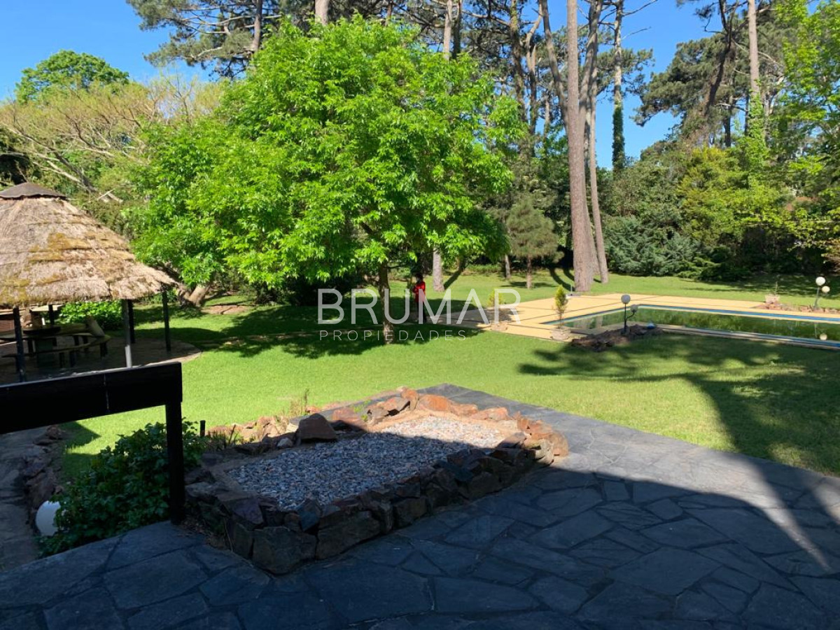 Casa ID.776 - Alquiler playa mansa casa capacidad para 12 personas