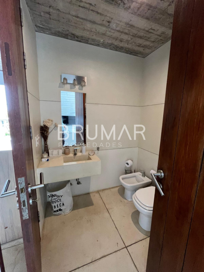 Casa ID.736 - Venta, Casa Primera Línea al Océano.