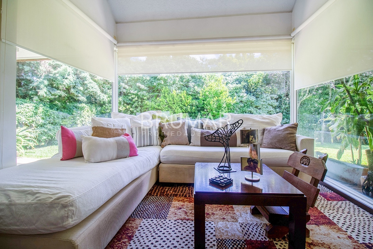 Casa ID.177 - Casa Venta 5 dormitorios Cantegril.