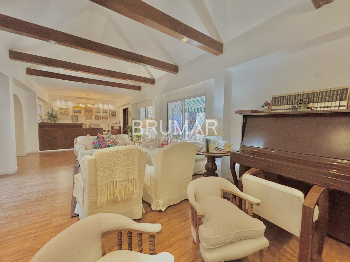 Casa ID.336 - Venta casa Cantegrill punta del este 4 dormitorios 