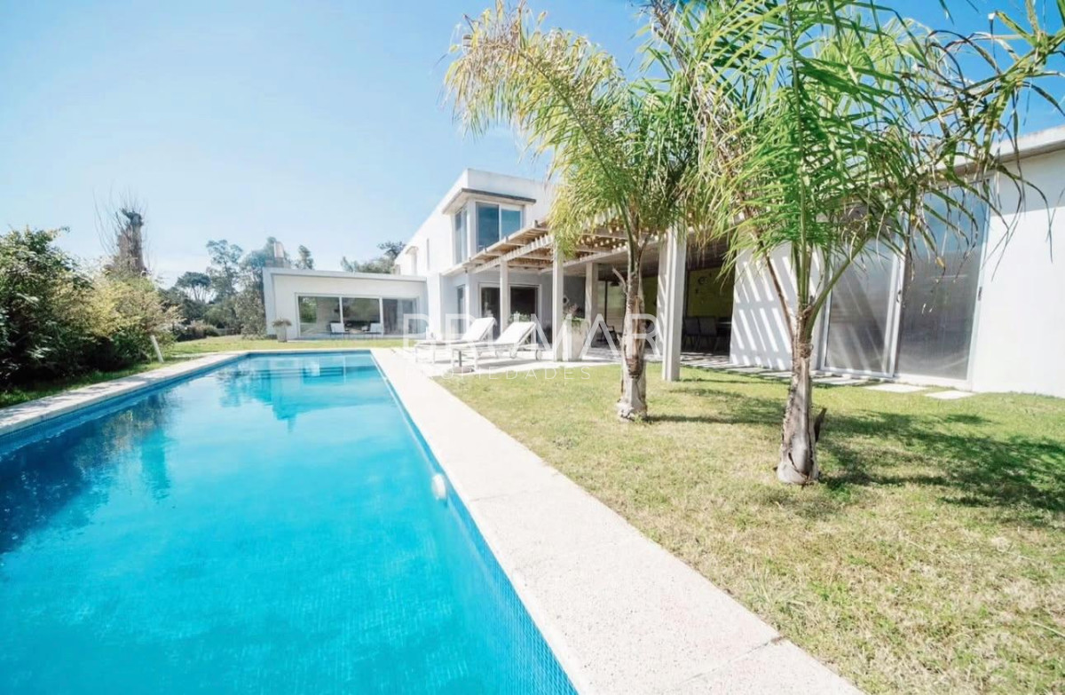 Casa ID.466 - Venta casa en barrio privado 4 dormitorios