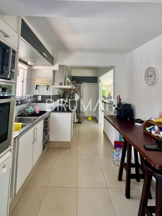 Casa ID.662 - Alquiler de verano playa mansa 4 dormitorios
