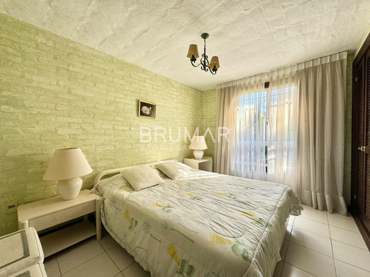 Casa ID.438 - Casa en venta de siete dormitorios en Punta del Este