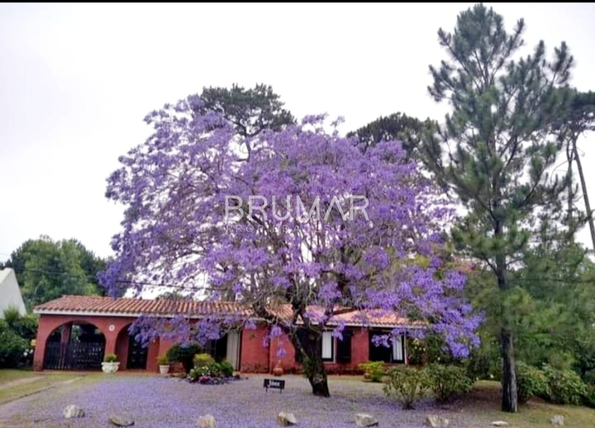 Casa ID.93 - Casa en venta 4 dormitorios oportunidad en Pinares