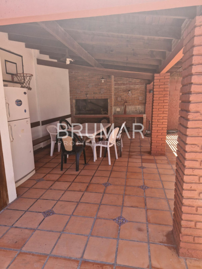 Casa ID.929 - CASA 3Dorm. PLAYA MANSA POCAS CUADRAS DEL MAR