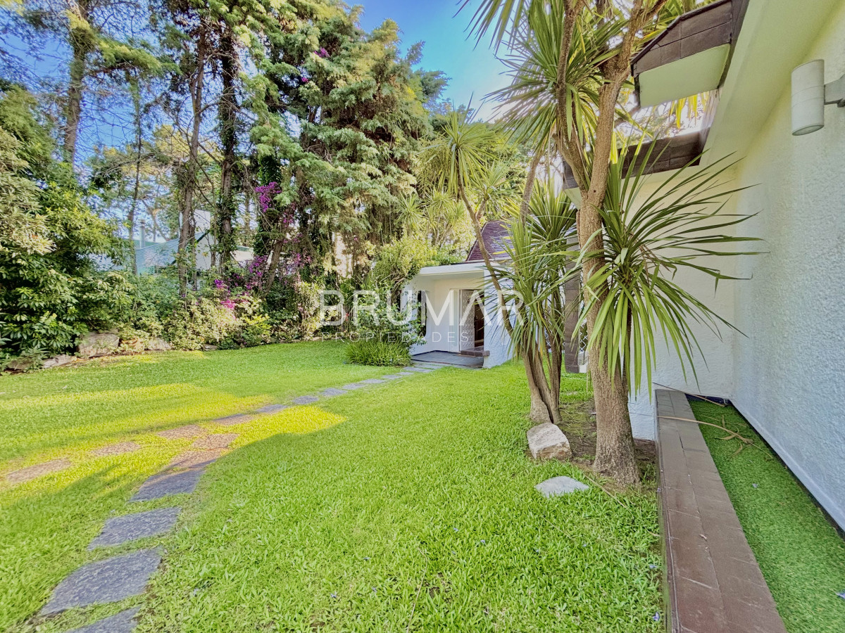 Casa ID.336 - Venta casa Cantegrill punta del este 4 dormitorios 