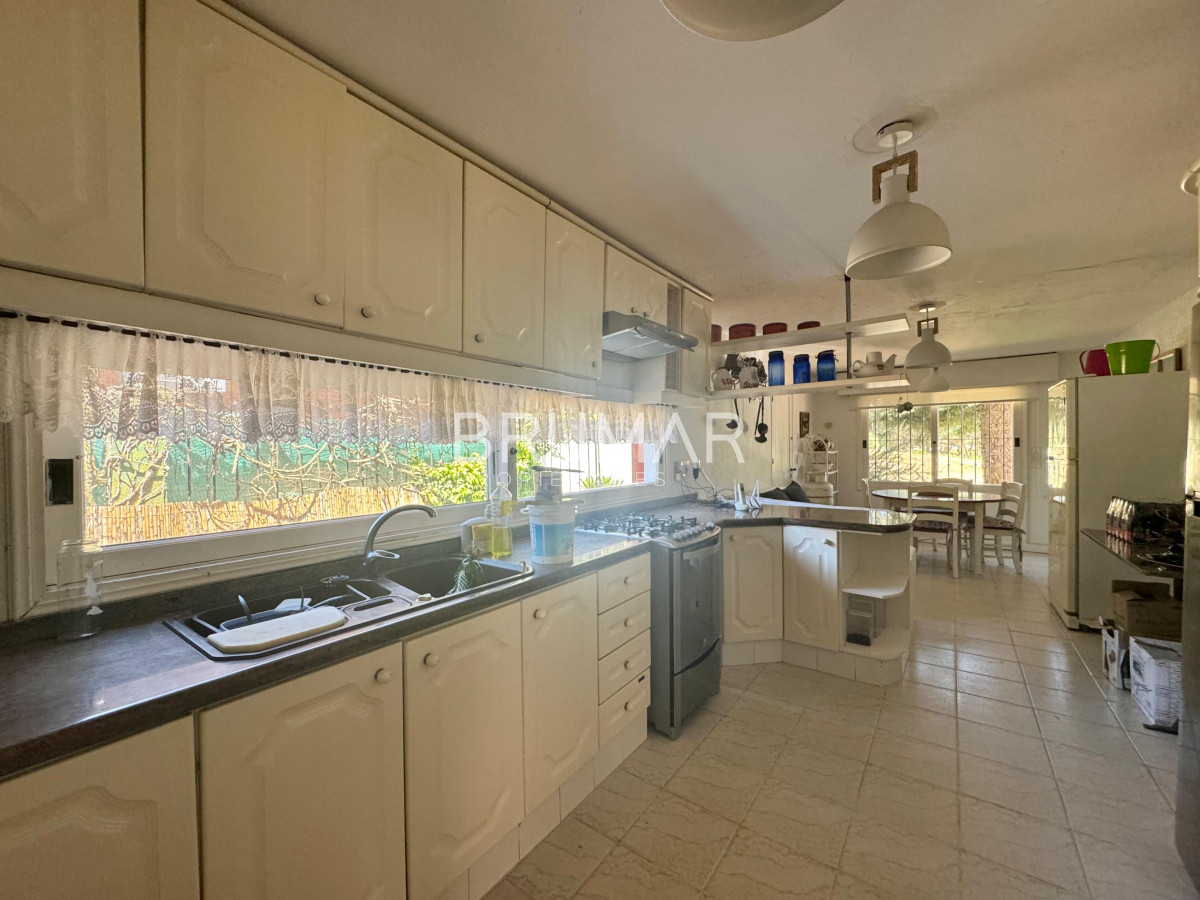 Casa ID.477 - Venta de casa gran terreno a pasos del mar