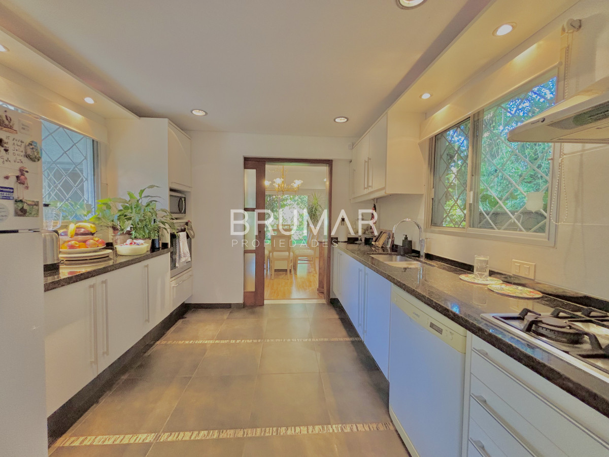 Casa ID.336 - Venta casa Cantegrill punta del este 4 dormitorios 