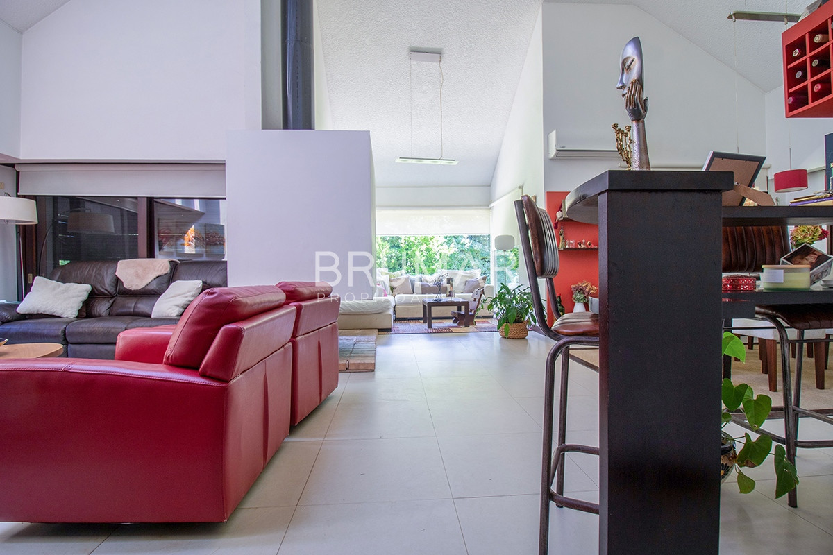 Casa ID.177 - Casa Venta 5 dormitorios Cantegril.
