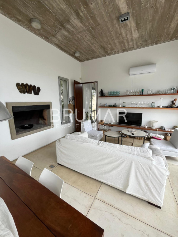 Casa ID.736 - Venta, Casa Primera Línea al Océano.