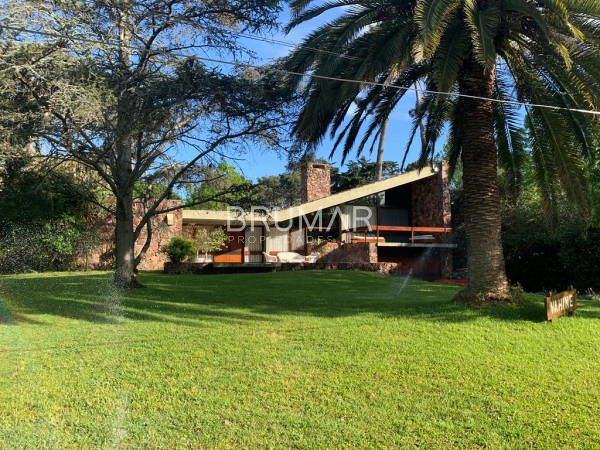 Casa ID.776 - Alquiler playa mansa casa capacidad para 12 personas