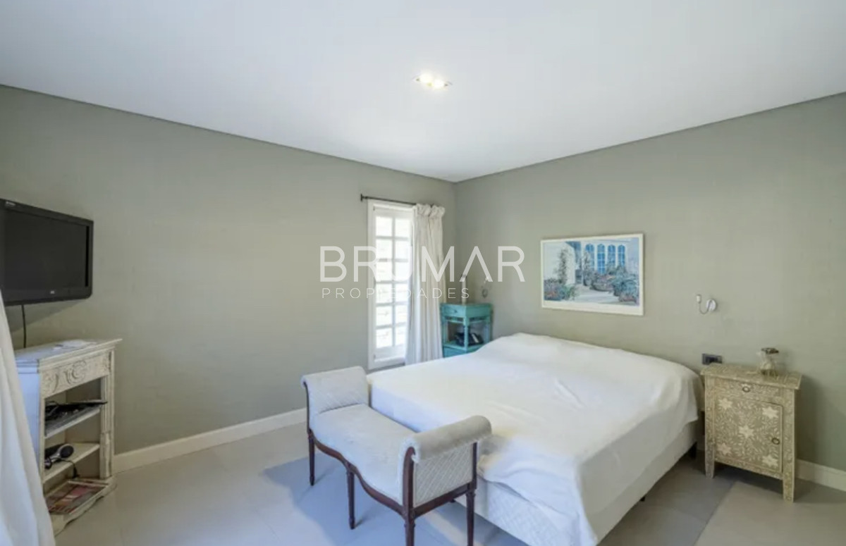Casa ID.218 - Venta Mansión, Nueve Suites en Beverly Hills 