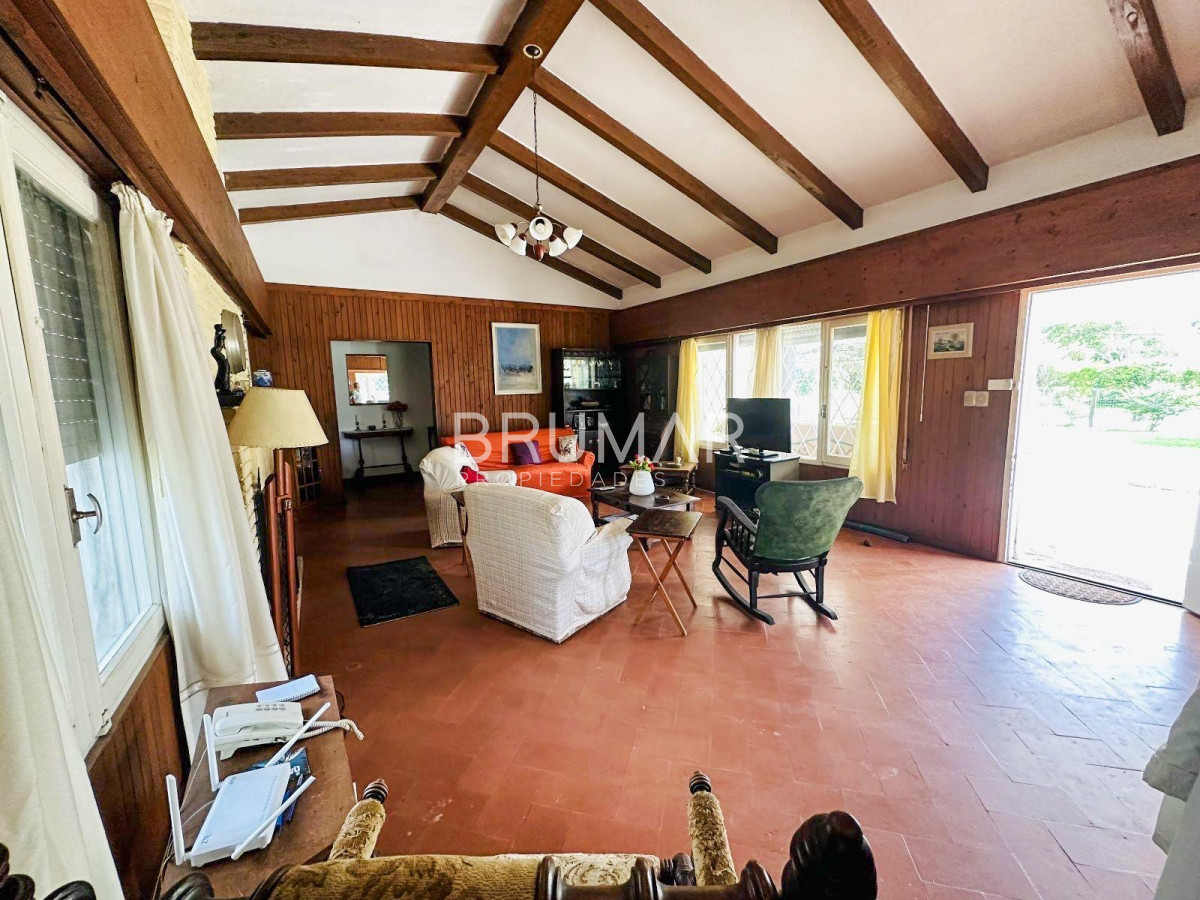 Casa ID.32 - Casa en zona de colegios con excelente terreno de 2832 m².