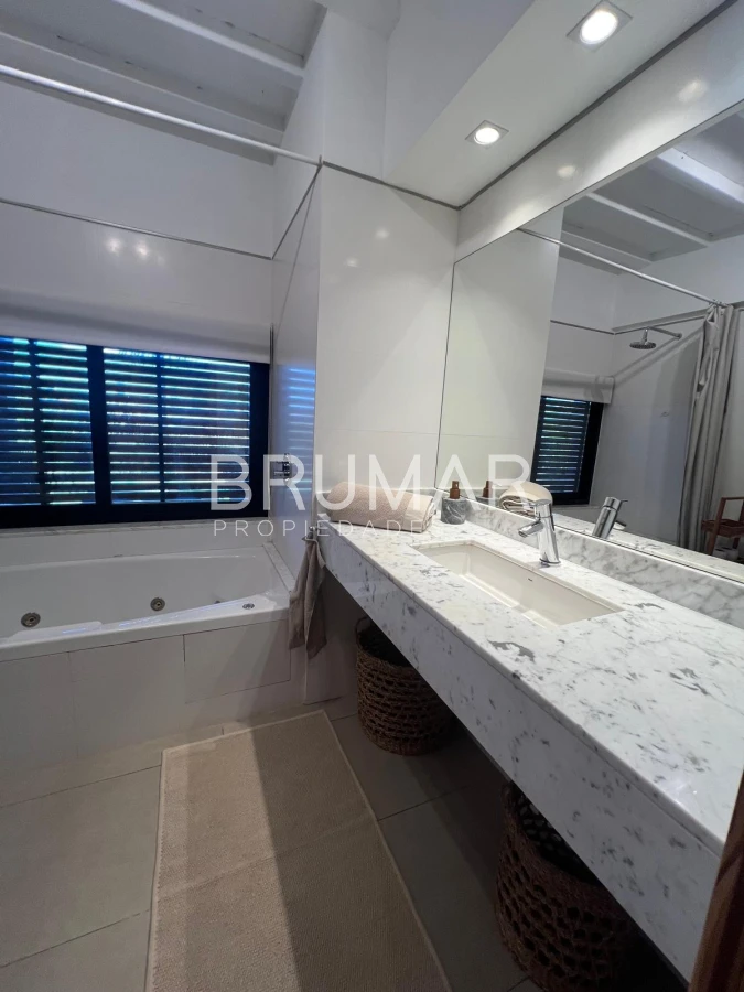 Casa ID.691 - Casa de 4 dormitorios en alquiler de verano 