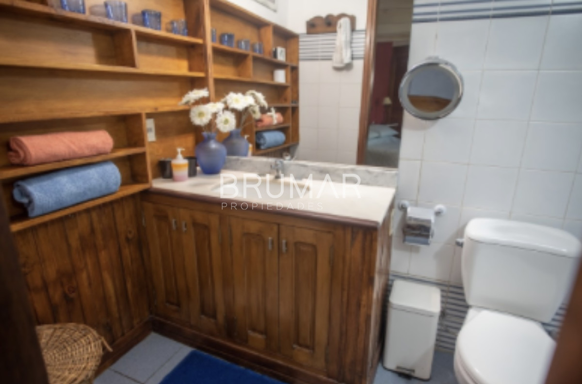 Casa ID.654 - Venta casa Beverly Hills 5 dormitorios