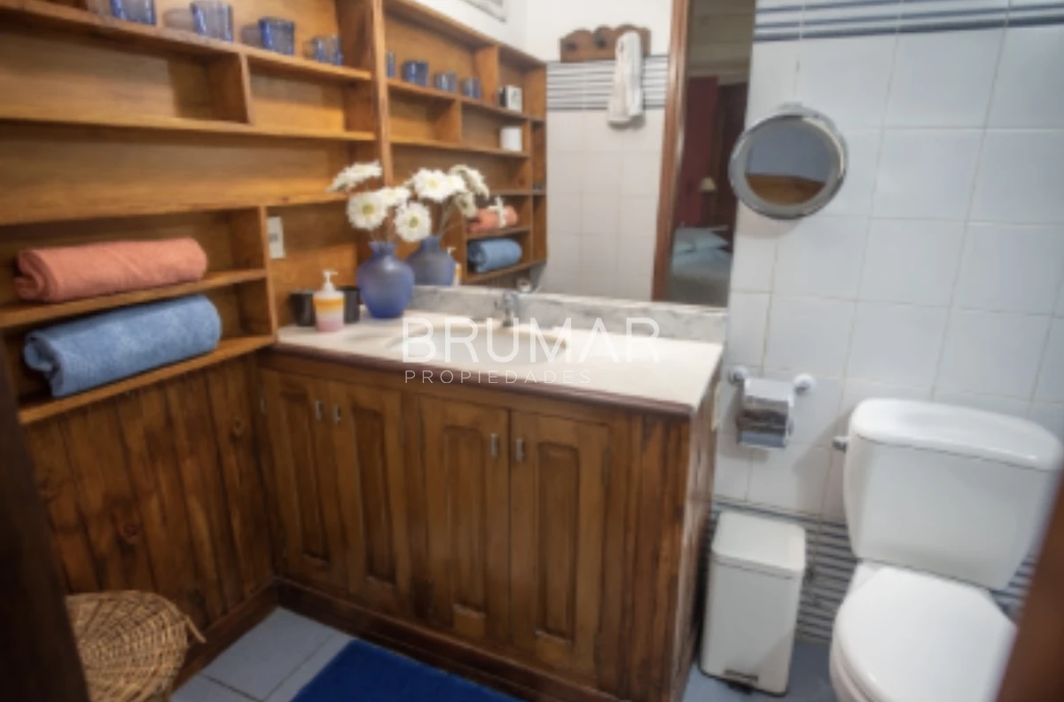 Casa ID.654 - Venta casa Beverly Hills 5 dormitorios