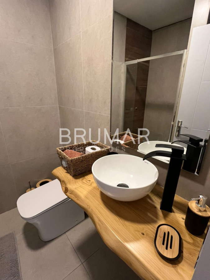 Casa ID.739 - Casa en alquiler anual y venta