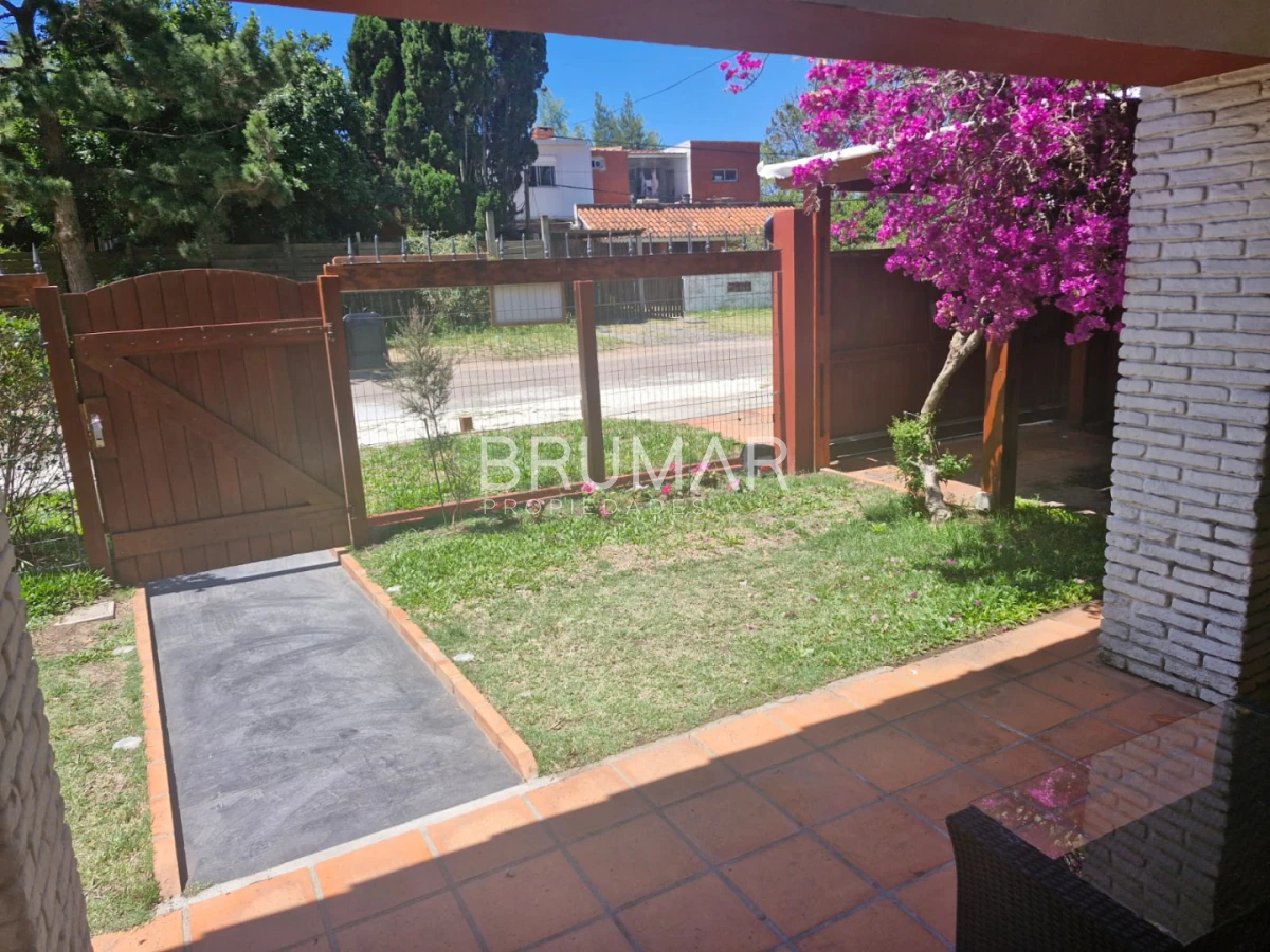 CASA 3Dorm. PLAYA MANSA POCAS CUADRAS DEL MAR  -