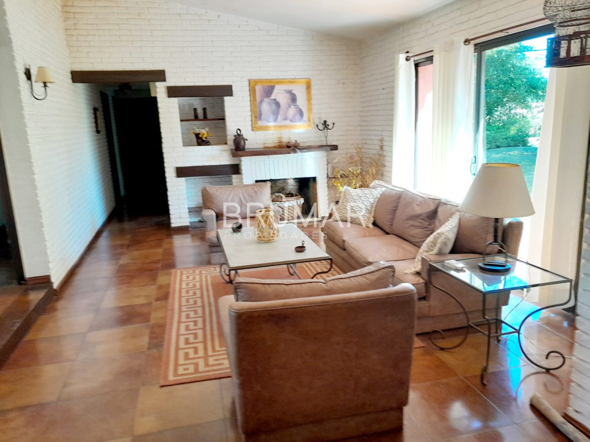 Casa ID.93 - Casa en venta 4 dormitorios oportunidad en Pinares