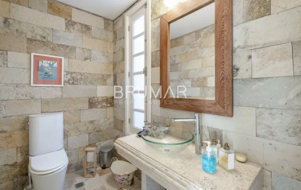 Casa ID.218 - Venta Mansión, Nueve Suites en Beverly Hills 