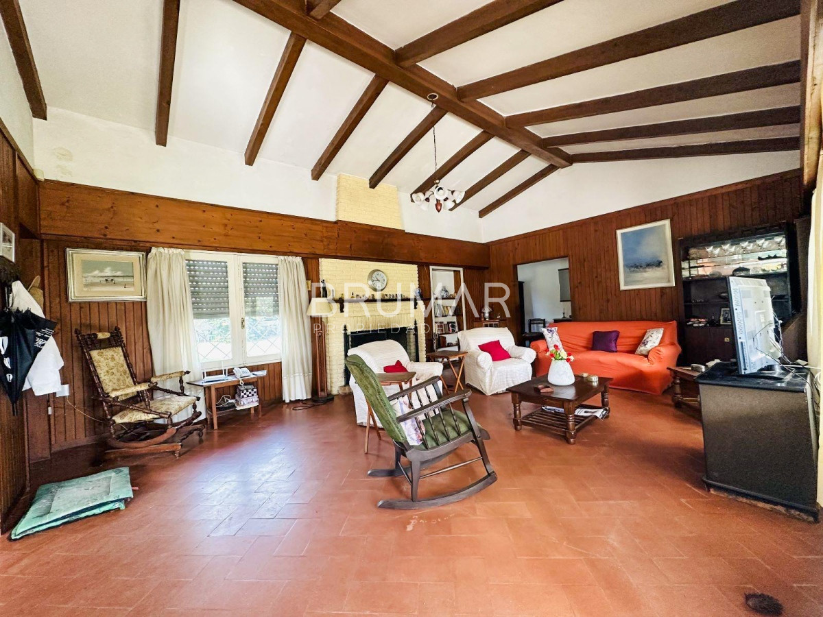 Casa ID.32 - Casa en zona de colegios con excelente terreno de 2832 m².